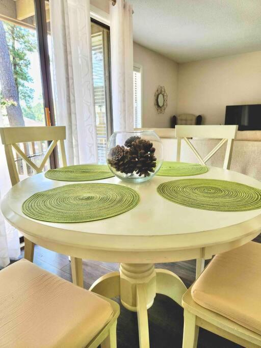 The Green Tee Suite 派恩赫斯特 外观 照片